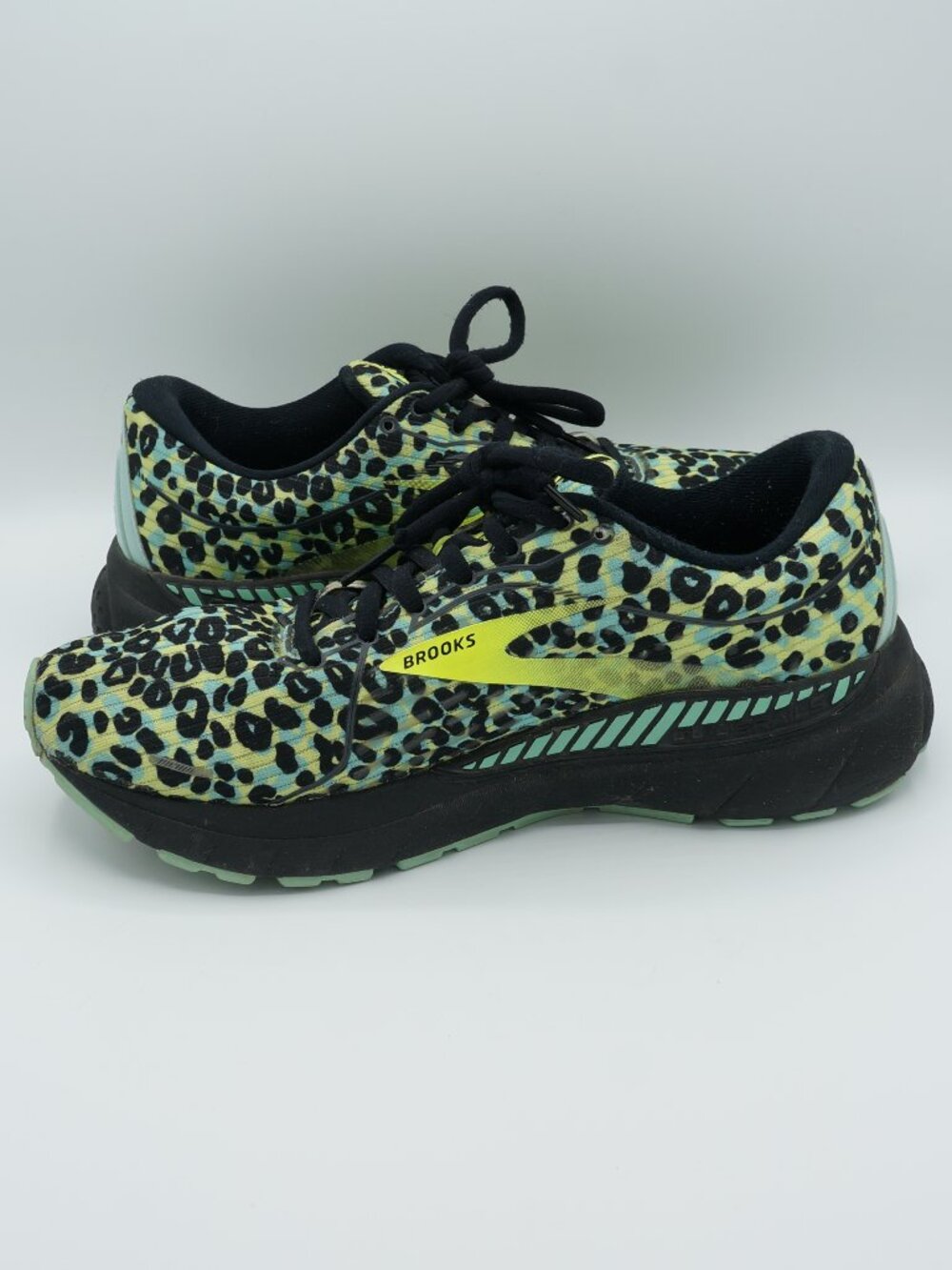 Brooks Adrenaline GTS 21 Women's Size 10 Teal Neon Leopard Print Running Shoes - Picture 5 of 10